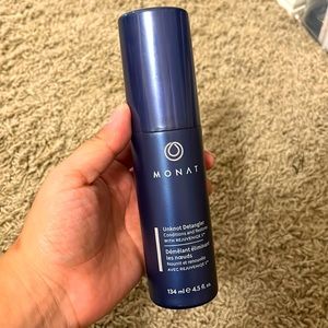 UNKNOT DETANGLER Infused with REJUVENIQE by Monat